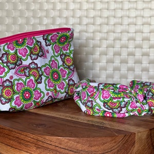 Floral Knotted Headband & Cosmetic Bag Gift Set