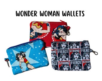 Wonder Woman Fabric Zipper Pouch: Clip-On Coin Purse