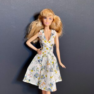 Fashion Doll Floral Dress Surplice Neck Fits Poppy, Model Muse, MTM, Silkstone Beige