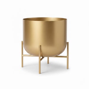 Vaso de metal dourado com suporte para decoração de interiores. Inclui 2 brindes.