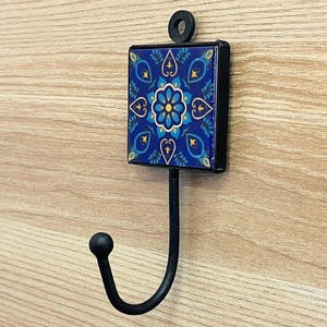 Handbemalte blaue Keramikfliesenhaken | 4er Set Marokkanische Boho Dekor