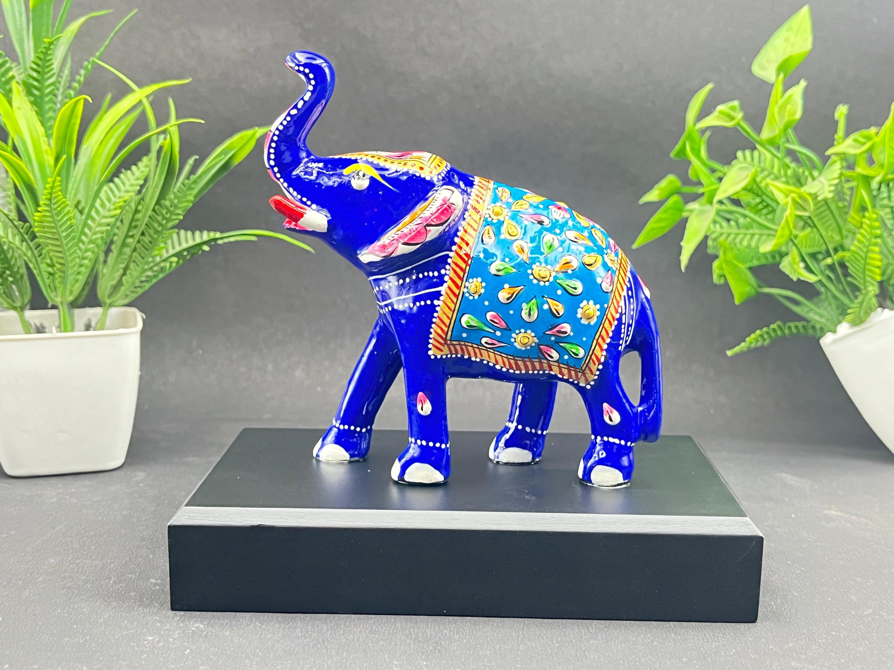 手作りの金属製象の置物 | インドのパウティ像 - Etsy 日本
