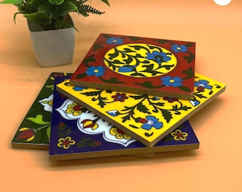 Juego de posavasos de cerámica pintados a mano / Azulejos con motivos florales / Decoración para cocina y mesa / Azulejos de cerámica india hechos a mano /