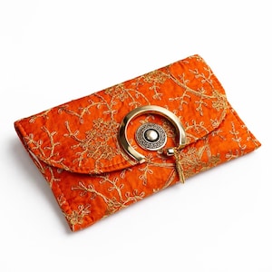 Bolsa de mão laranja bordada, corrente dourada, bolsa floral para festa, acessório étnico para noivas.