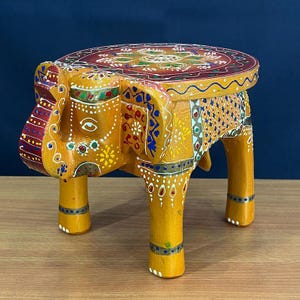 Taburete de elefante pintado a mano – Decoración india de Rajastán, bajot de madera