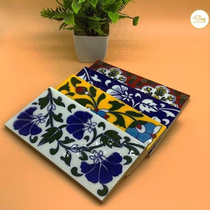 Ensemble de 4 carreaux de céramique peints à la main | Décoration murale florale indienne | Carreaux ethniques de 3 x 6 po. | Art de dosseret de cuisine fait main | Décoration bohème pour la maison