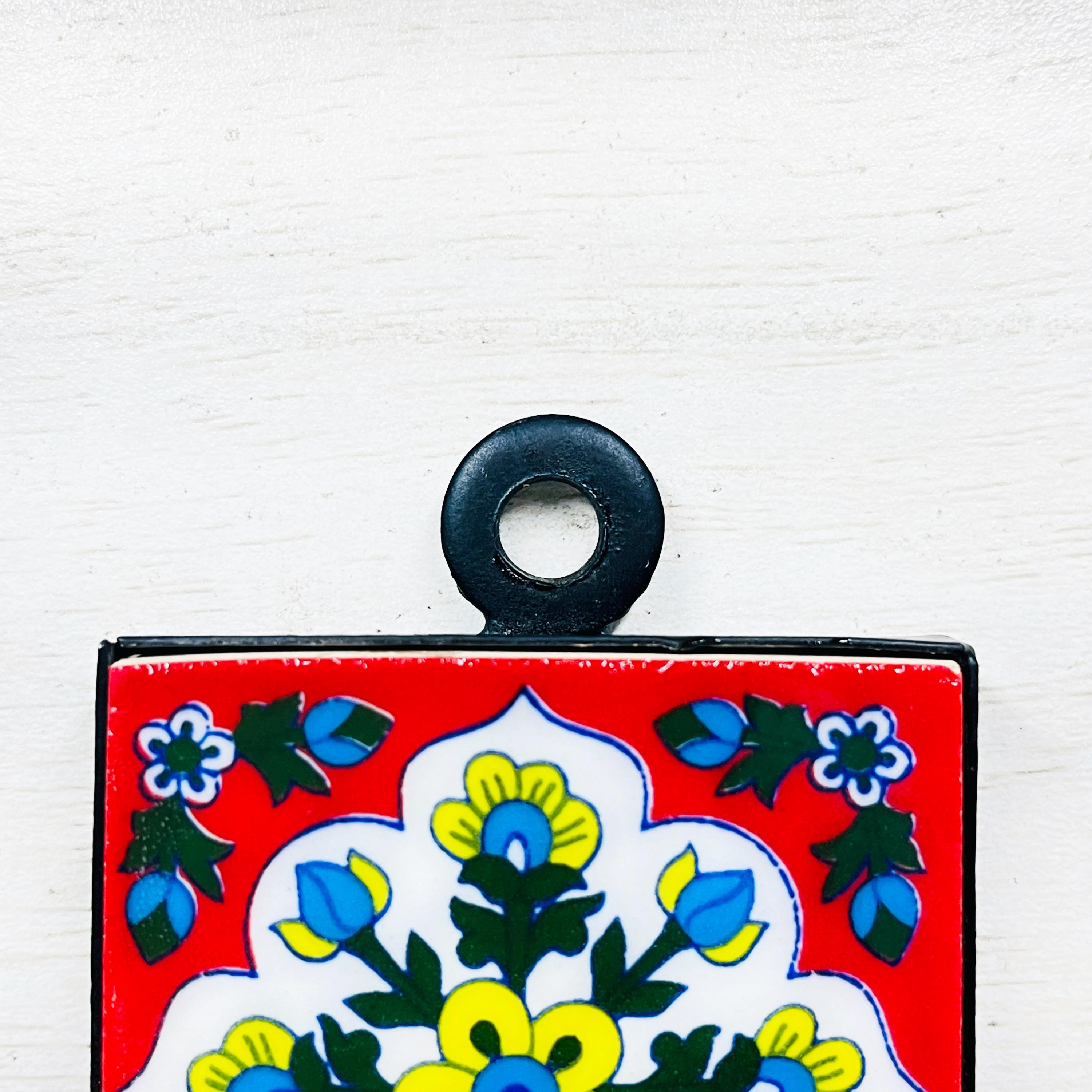 手描きの赤い陶器の壁掛けフック - セラミックタイルフック4個セット