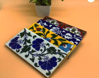 Posavasos de cerámica pintados a mano con motivos florales / Juego de decoración para el hogar de arte indio