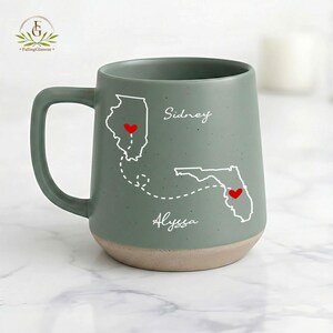 Taza personalizada para hermanas, regalo para hermanas a distancia, regalos de cumpleaños para hermanas, regalos para hermanas, taza para hermanas, taza para hermanas que se mudan, regalo para hermanas a distancia imagen 3