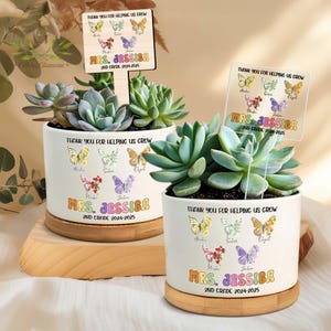 Personalized Appreciation Teacher Plant Pot, Flower Pot For Teacher, Gift for Teacher, Thank You For Helping Me Grow, Custom Plant Pot Gifts