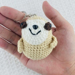Crochet Sloth Keychain – Handmade Amigurumi Plush, Cute Kawaii Bag Charm, Small Stuffed Animal Gift for Sloth Lovers