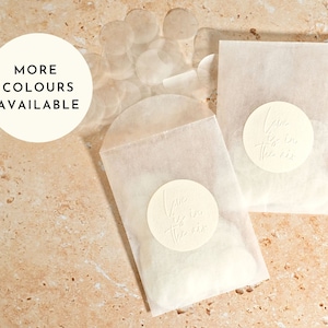 Biodegradable Confetti Bags for Weddings | Rice Paper Water Soluble Confetti Sachets for Wedding Exit | Embossed Love Is In The Air Sticker