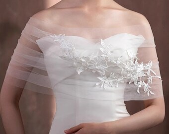 Châle en dentelle à fleurs ivoire hors de l’épaule/Châle de mariage en tulle/Bras de couverture/Enveloppements de mariée/Accessoires de robe de mariée/Séparations de mariage