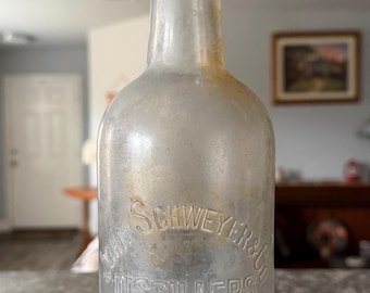 John Schweyer & Co Distillers Chicago Antique Pre-Prohibition Quart Whiskey Bottle