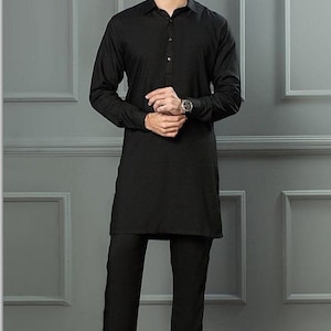 Handmade Black Cotton Kurta Pajama Set: Men&#39;s Party Outfit