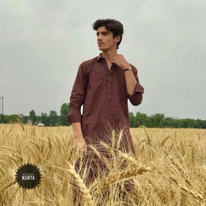 Kurta de algodón marrón hecha a mano: Camisa de boda india para hombre