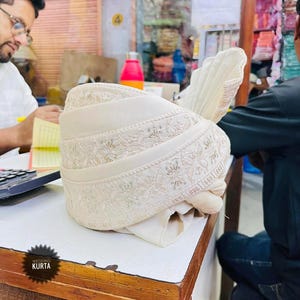 Men Off White Turban | Cream Wedding Turban | Pagdi for Indian Wedding | Men&#39;s Wedding Safa Pagri | Dulha Wedding Safa for Friends | Regular