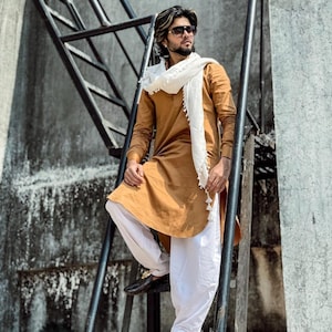 Men&#39;s Light Brown Shalwar Kameez: Handmade Pakistani Indian Suit