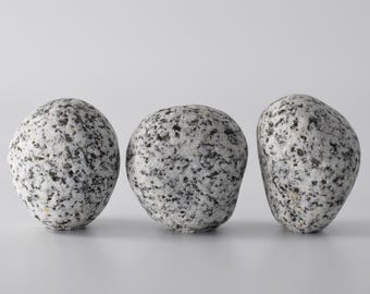 Runde Steingriffe - Rock Pull Knäufe für Schränke oder Schubladen - Braun, Grau, Weiß - Messinggewinde ausgestattet mit Luxus-Schrankbeschlägen