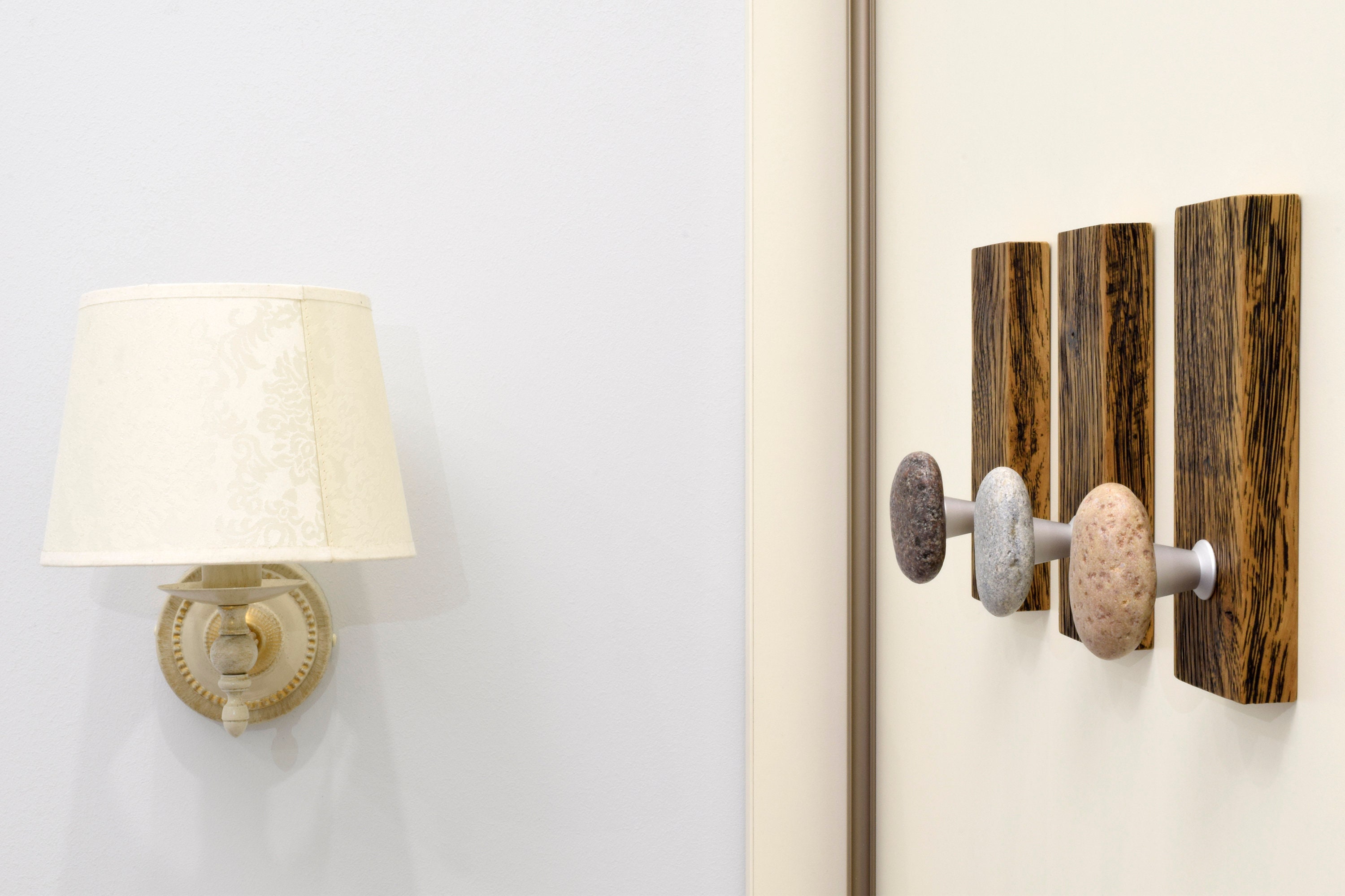 Beach Stone Towel Hooks and Holders. Natural Sea Stone Wall Coat ...