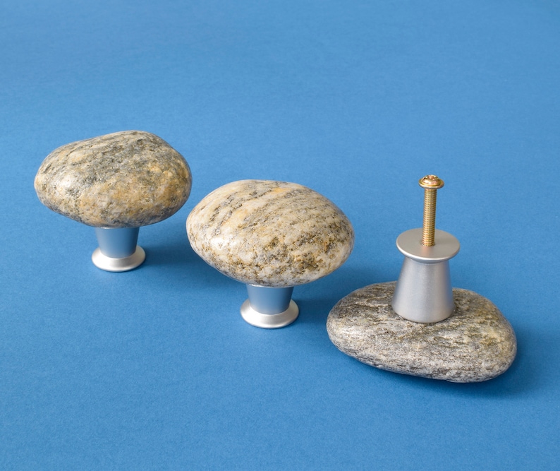 Stone Cabinet Knobs, Rock Knobs, Stone Pulls, Stone Knobs for Cabinets,Stone Drawer Pulls, Stone Drawer Handles, Stone Door Knob, Sea stone handle set, Baltic sea stones for cabinets and drawers. Fancy kitchen handles.