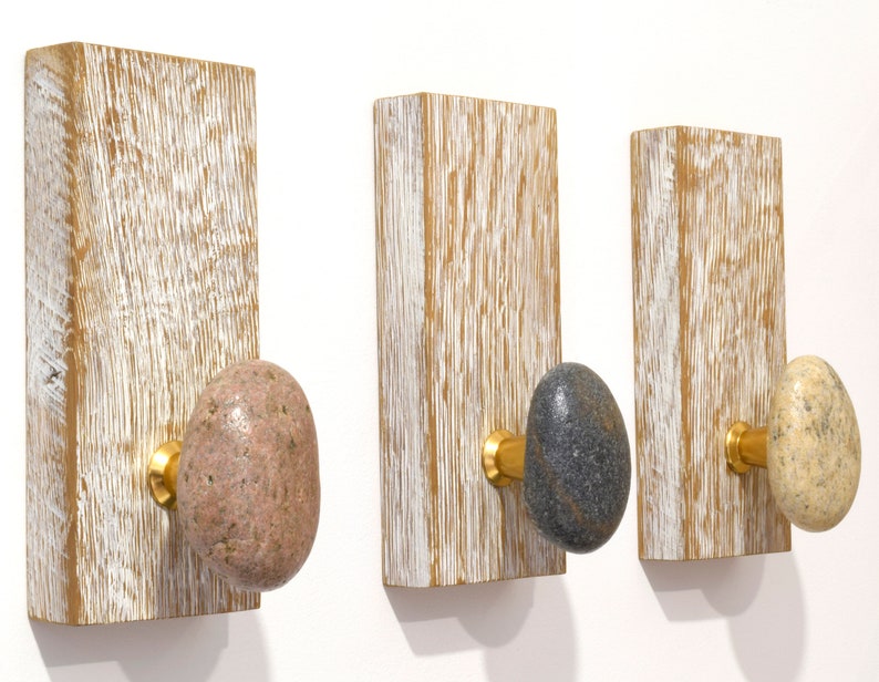 3 coat hook, agate hanger, beach stone towel hook, rock towel hook, pebble hook, beach wall mount towel hook, entryway organization, wood wall hook, single organizer hat rack, bag hanger, clothes hook, key hanger, modern minimalism sea stone hooks