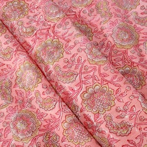 Tissu en coton rose à imprimé moghol : tissu indien imprimé à la main
