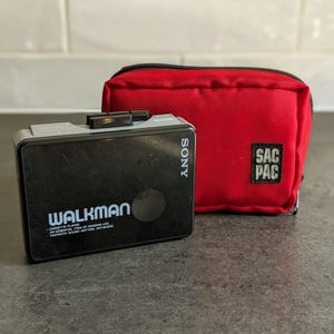 SONY　WALKMAN　ソニーウォークマン　ヴィンテージ 初代ウォークマン SONY ステレオカセットプレーヤー TPS-L2