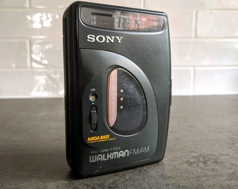 Sony Walkman Cassette Player & Radio WM-FX23 Retro