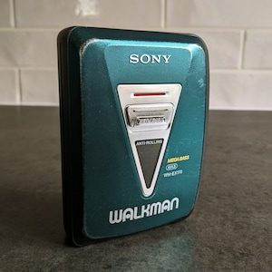 Sony Walkman Cassette Player WM-EX170 Retro