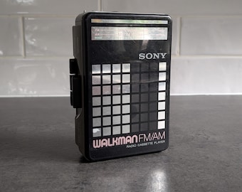 Sony Walkman Cassette Player & Radio WM-BF22 Vintage