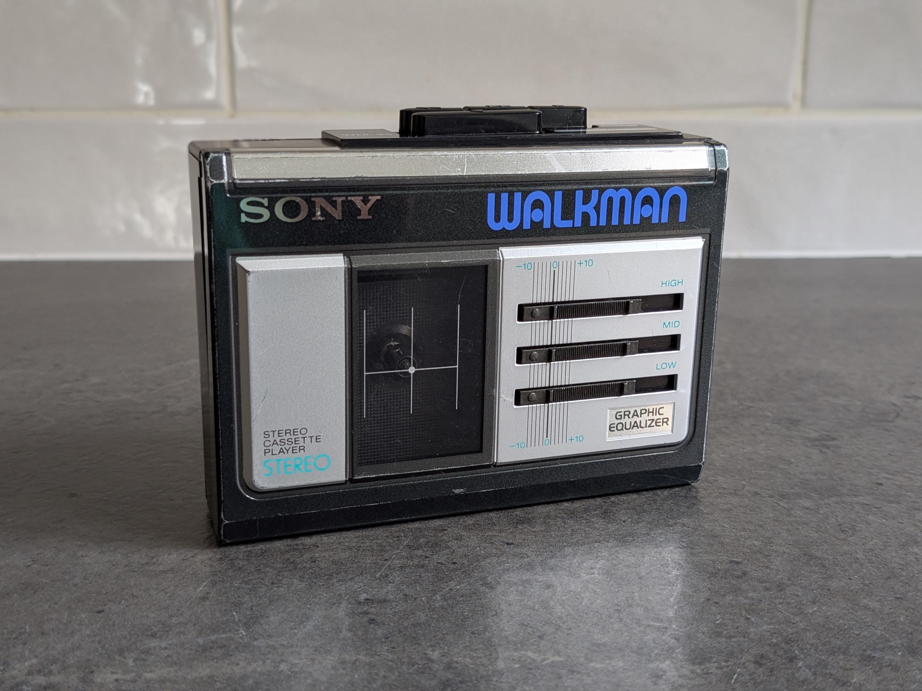 ソニー ウォークマン カセットプレーヤー WM-33 ビンテージ - Etsy 日本