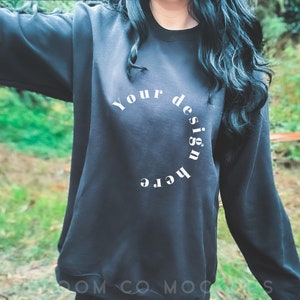 Black Gildan 18000 Mockup, Oversized Sweatshirt Mockup, Gildan 18000 outdoors Mockup, Gildan Model, Sweater Mockup, Black Gildan Mockup