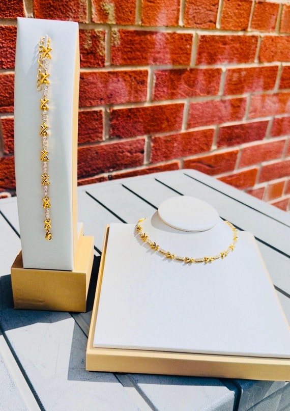 Gold Kiss Cross Link Choker Necklace and Bracelet Set: Gemma Owen
