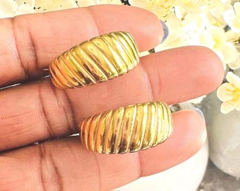 Aprilery Orecchini a cerchio placcati in oro 18 carati per donne, alla moda con zirconi cubici intrecciati, corda spessa in oro massiccio, gioielli leggeri ipoallergenici per ragazze adolescenti