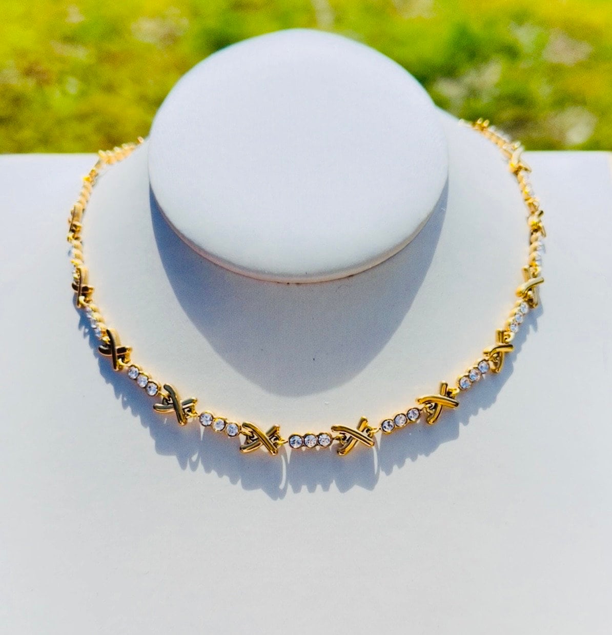 Gold Kiss Cross Link Choker Necklace and Bracelet Set: Gemma Owen