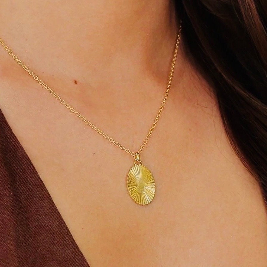 Emiliaz Collana Nova Con Ciondolo Starburst – Placcata Oro 18K E Cristalli, Catena Regolabile 40+5 Cm, Ipoallergenica