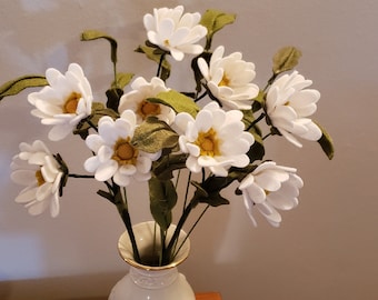 Felt Daisy Flower,  3 daisies on one stem Gift Ideas, Birthday, Spring Flowers, Holy Communion Flowers