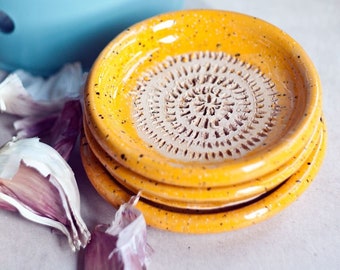 Ceramic garlic grater plate | hand made ginger grater | Kitchen dish | Ceramic kitchen helper | Gift for masterchef | Pottery dish