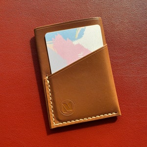 Porte-cartes vertical minimaliste en cuir de kangourou fait main