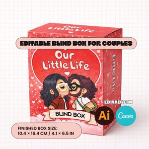 Può includere: Scatola cieca rossa per coppie con la scritta "Our Little Life" e un'illustrazione a cartoni animati di una coppia che si bacia. La scatola è etichettata "Editable Blind Box for Couples" e misura 10,4 x 16,4 cm.