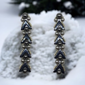 Chic chevron beaded earrings in black and gray