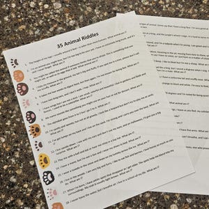35 dierenraadsels. Kinderen en volwassenen zullen het geweldig vinden om de raadsels op te lossen en de dieren te identificeren. Raadsels en antwoorden zijn inbegrepen.