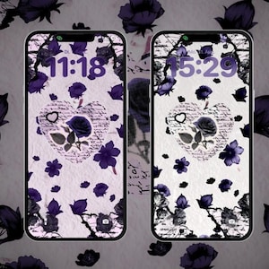 Könnte beinhalten: Zwei Smartphones mit einem digitalen Hintergrundbild, das ein zentrales Herz mit kursiver Schrift zeigt, umgeben von dunkelvioletten Rosen und verstreuten floralen Elementen auf hellem Grund, mit Digitaluhren, die 11:18 und 15:29 anzeigen.