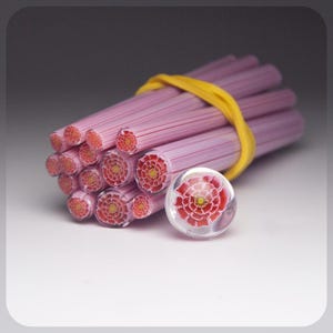 Redish Flower in Canes Murrini Coe 104 for Lampworking 6 cm long