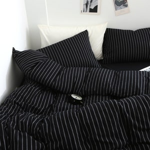 Black Stripe Cotton Duvet Cover Set: Modern Bedding with Pillowcases