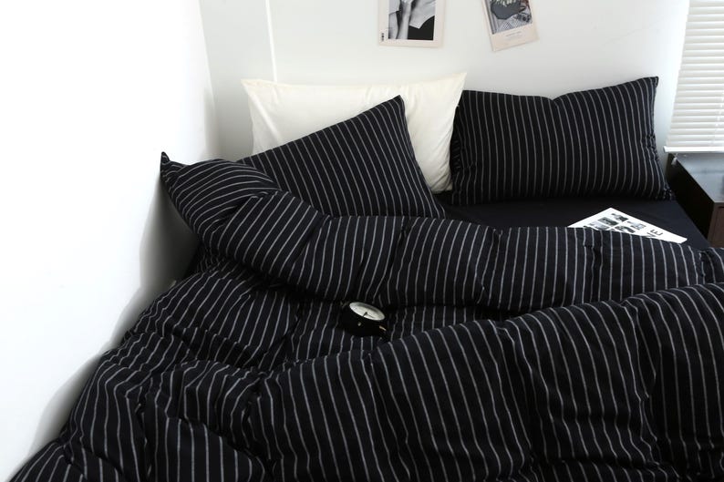 Black striped duvet cover set for modern bedroom decor