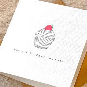 Biglietto personalizzato per cupcake momento dolce, biglietto d'amore con fragole