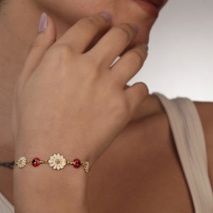 Pulsera de flores de plata, pulsera de margaritas, pulsera de mariquita, pulsera de flores con cuentas, pulsera de flores nupciales, regalo de Navidad del día de San Valentín imagen 10