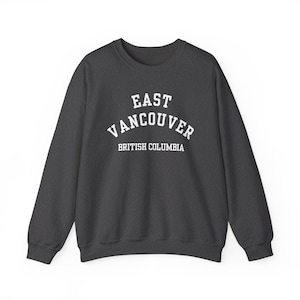 East Vancouver, Colombie-Britannique (sweat ras du cou unisexe épais), police blanche, souvenir granuleux et artistique, fierté du quartier d'Eastvan
